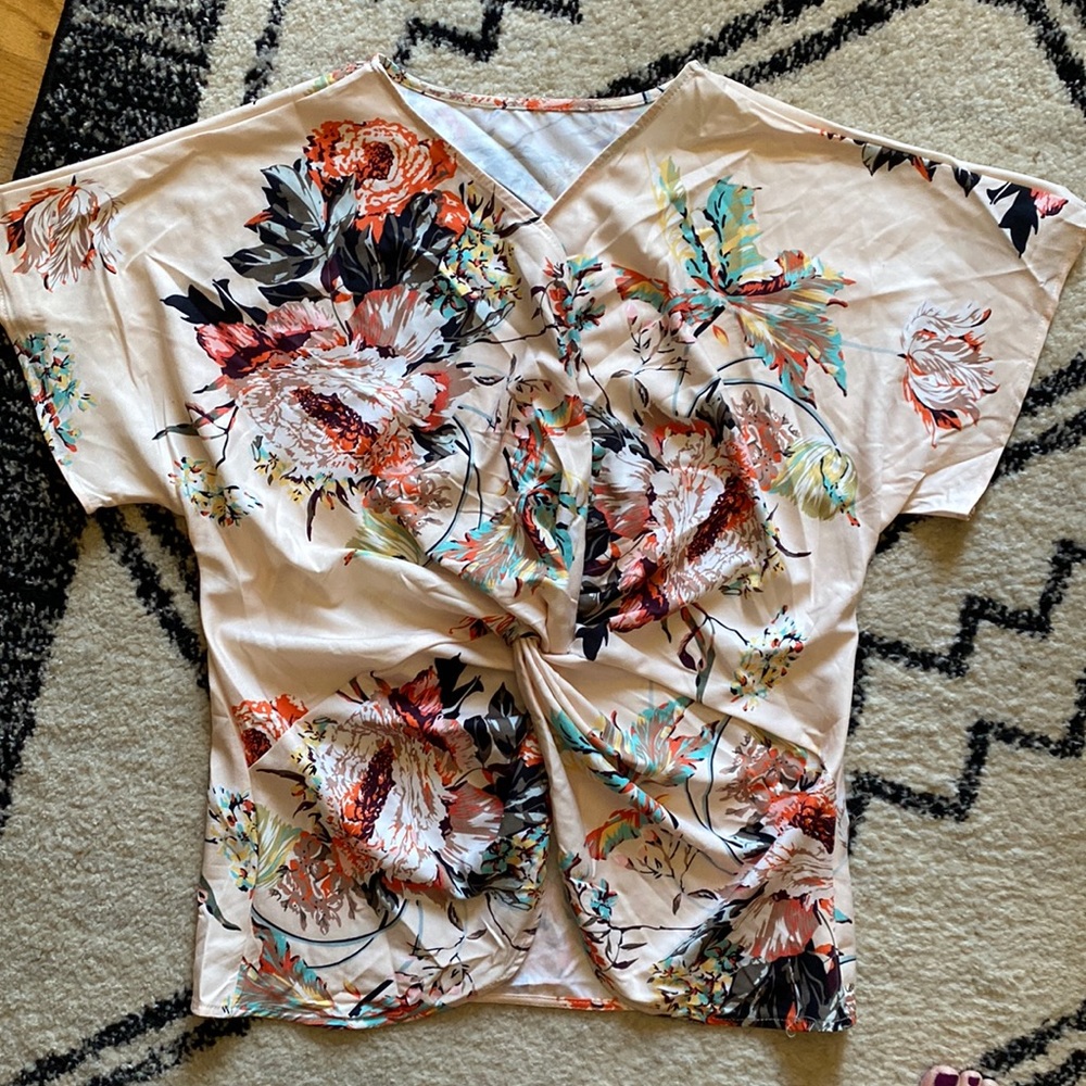 Cute Twist front blouse